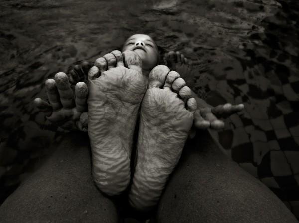 40 Stunning Black and White Photos