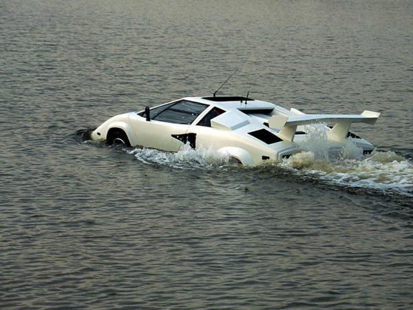 20 Amazing Futuristic Cars