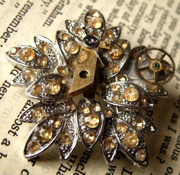 steampunk_brooch_by_staticskies579_562 20 Stunning Steampunk Artisan Crafts