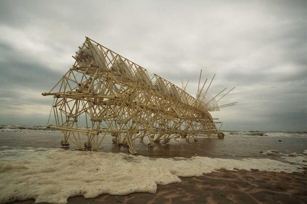 Kinetic Sculptures by Theo Janssen