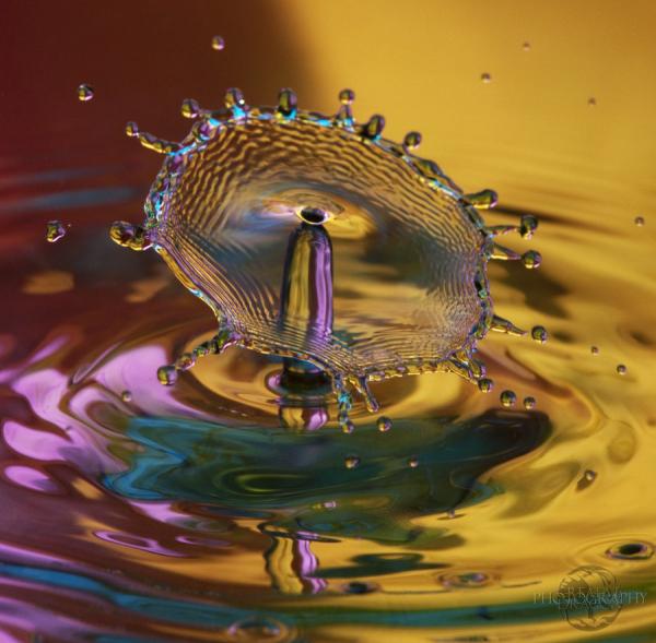 19 color_drop_series_05600_589 50 Inspiring Examples of Water in Art