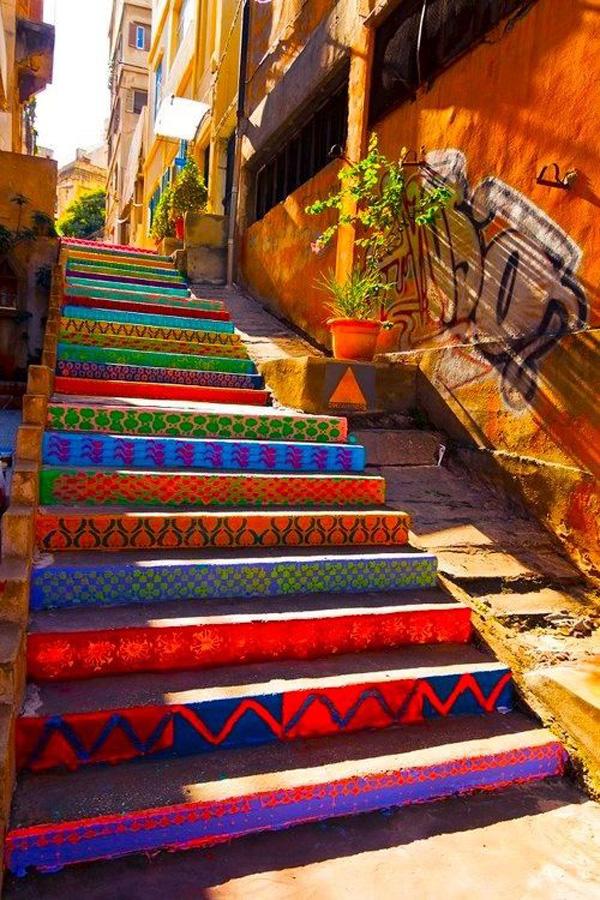 30 Beautiful Street Artworks on Stairs