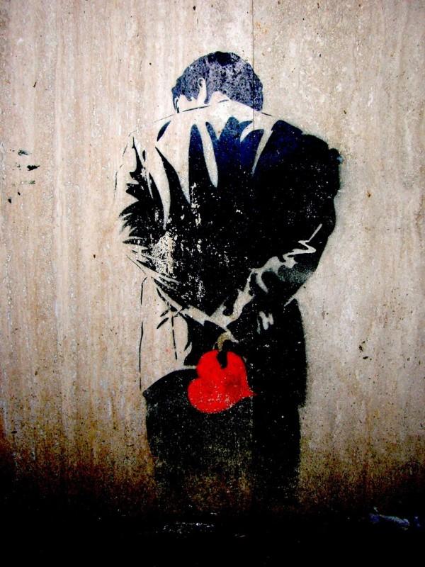 10 Breathtaking Pieces of Love Street Art