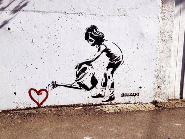 10 Breathtaking Pieces of Love Street Art