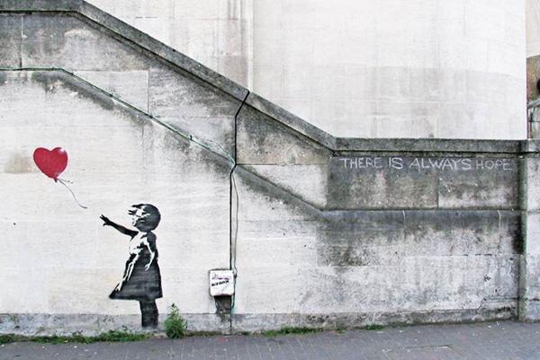 10 Breathtaking Pieces of Love Street Art