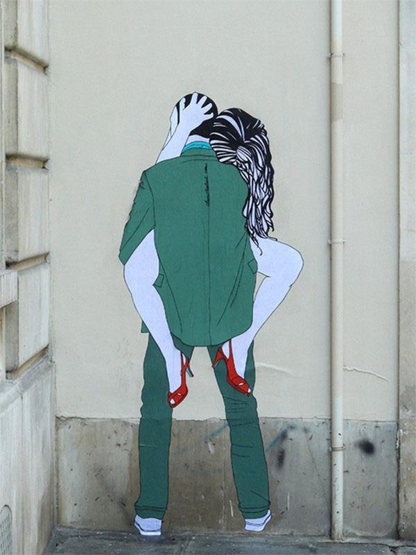 10 Breathtaking Pieces of Love Street Art
