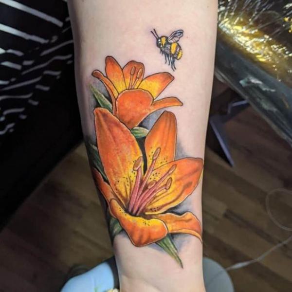 90 Awesome Lily Tattoo Designs with Meaning