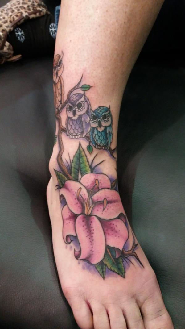 90 Awesome Lily Tattoo Designs with Meaning