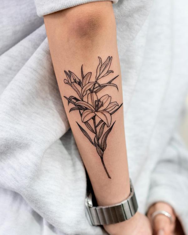 90 Awesome Lily Tattoo Designs with Meaning