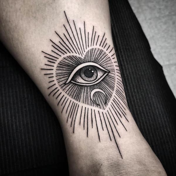 100 Eye Tattoos to Inspire Your Next Ink