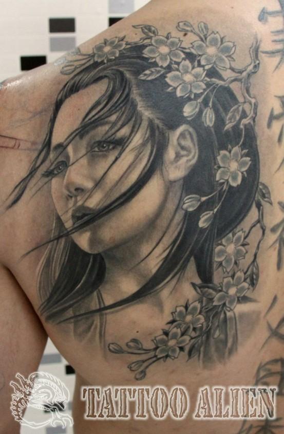 50 Amazing Girl Tattoo Designs