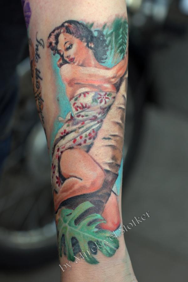 50 Amazing Girl Tattoo Designs