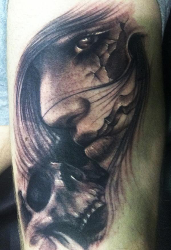 50 Amazing Girl Tattoo Designs