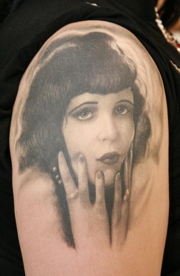 50 Amazing Girl Tattoo Designs