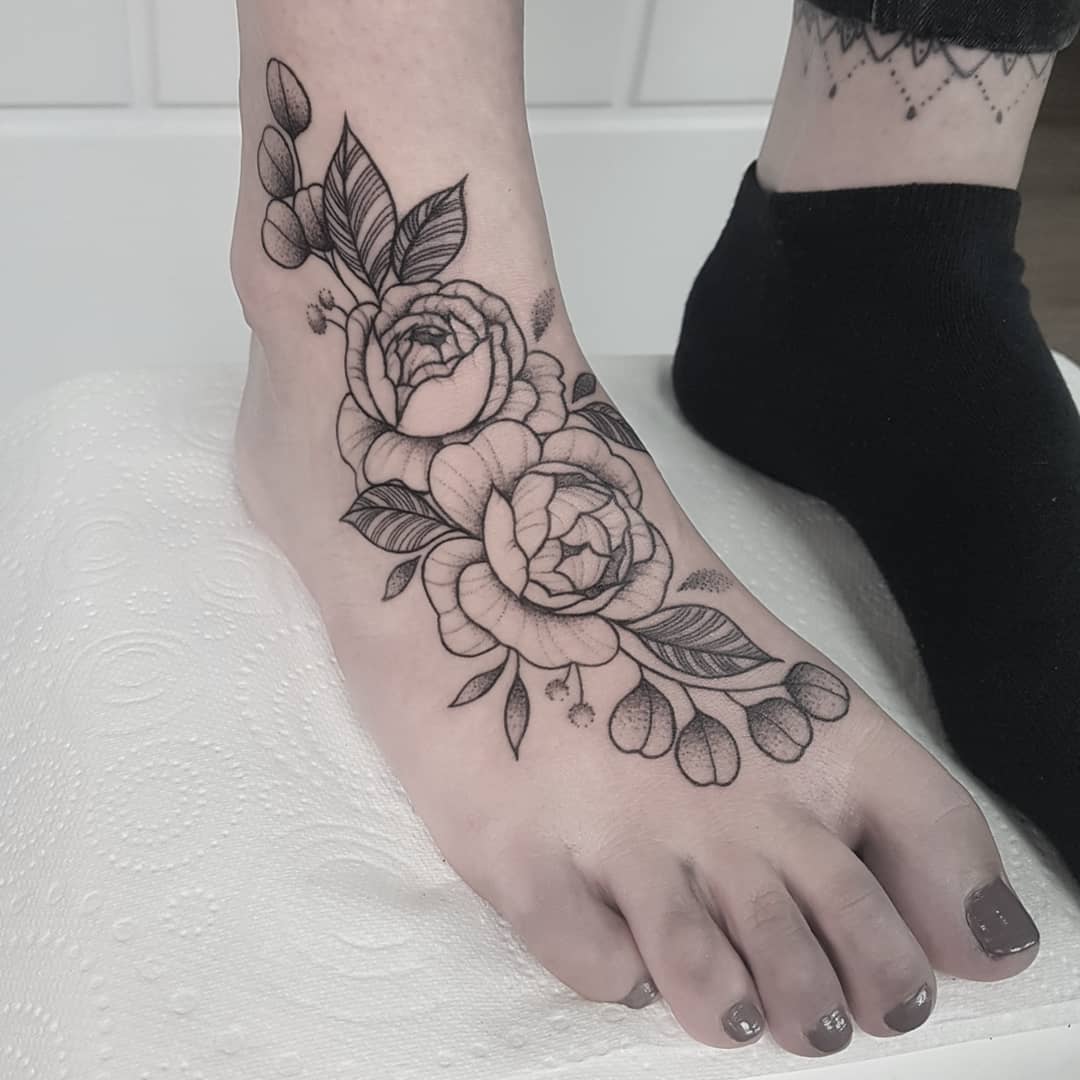 50 Awesome Foot Tattoo Designs