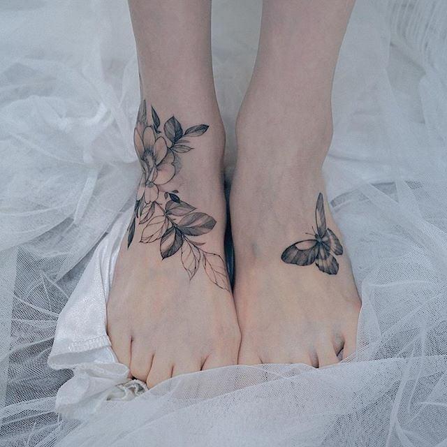50 Awesome Foot Tattoo Designs
