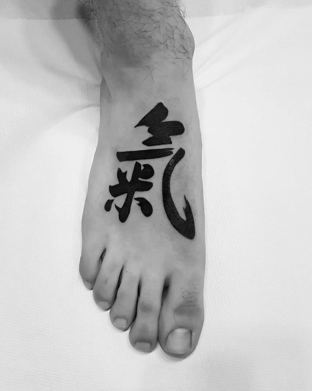 50 Awesome Foot Tattoo Designs