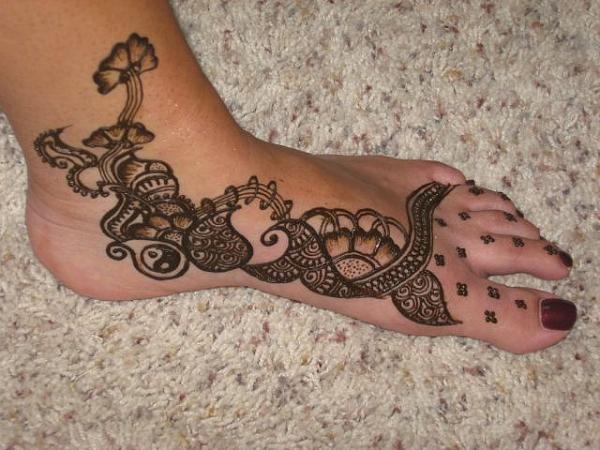 50 Intricate Henna Tattoo Designs