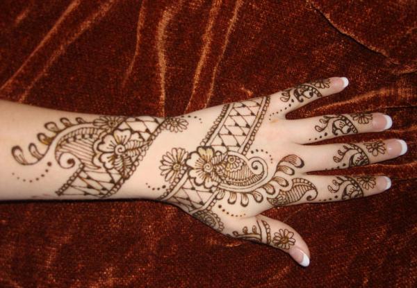 50 Intricate Henna Tattoo Designs