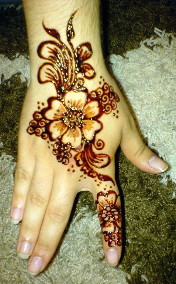 50 Intricate Henna Tattoo Designs