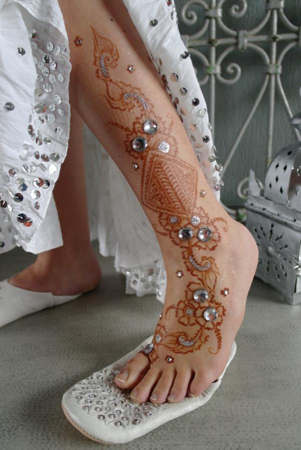50 Intricate Henna Tattoo Designs