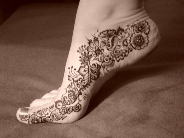 50 Intricate Henna Tattoo Designs