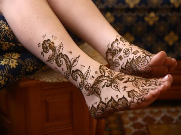 50 Intricate Henna Tattoo Designs