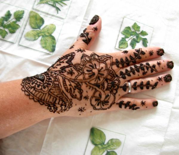 50 Intricate Henna Tattoo Designs