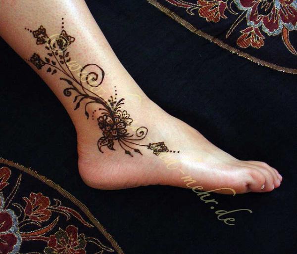 50 Intricate Henna Tattoo Designs
