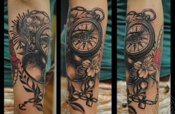 100 Awesome Compass Tattoo Designs