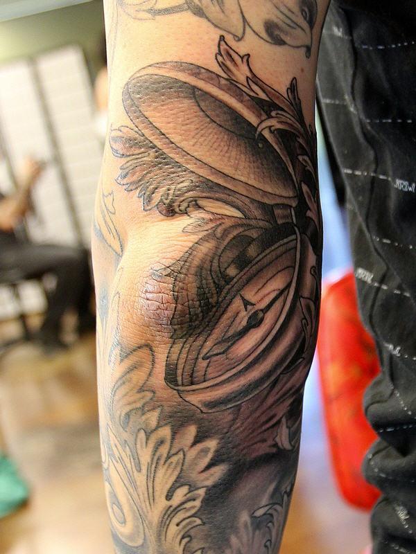 100 Awesome Compass Tattoo Designs