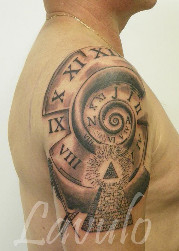 100 Awesome Compass Tattoo Designs