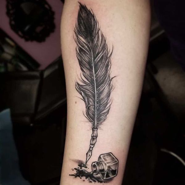 50 Beautiful Feather Tattoo Designs