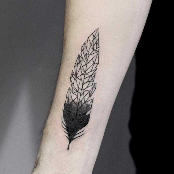 50 Beautiful Feather Tattoo Designs