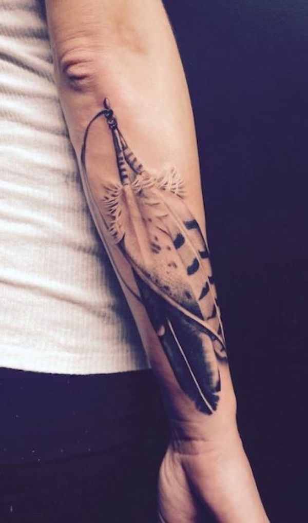 50 Beautiful Feather Tattoo Designs