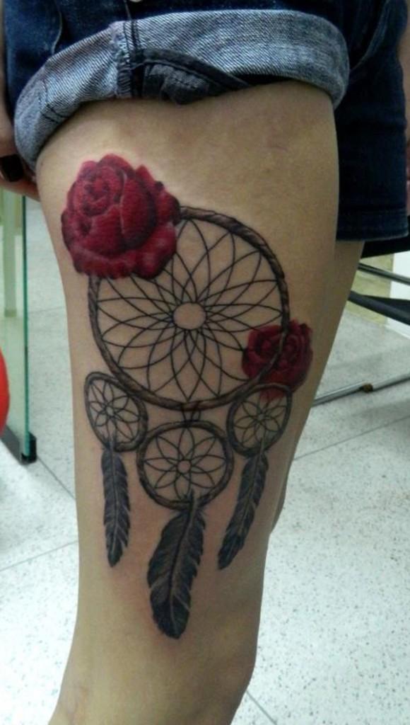50 Beautiful Feather Tattoo Designs