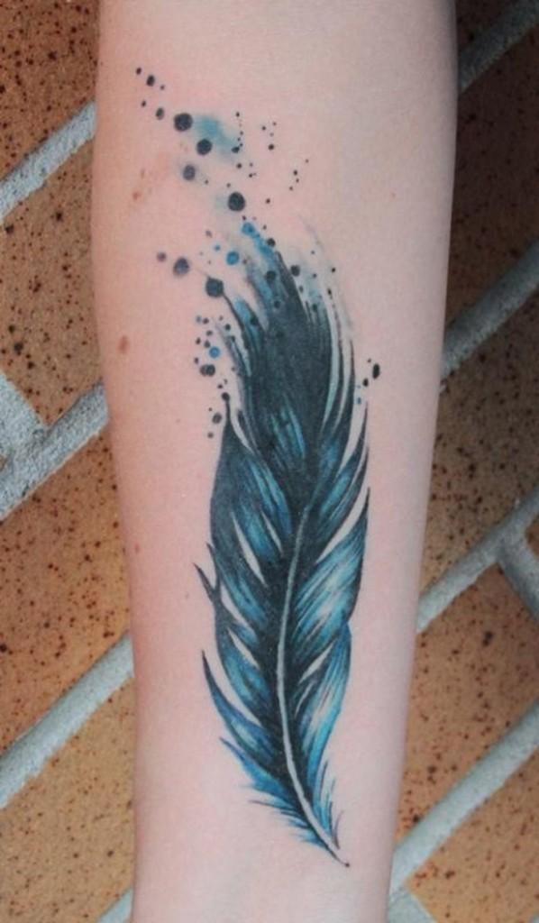 50 Beautiful Feather Tattoo Designs