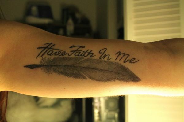 50 Beautiful Feather Tattoo Designs