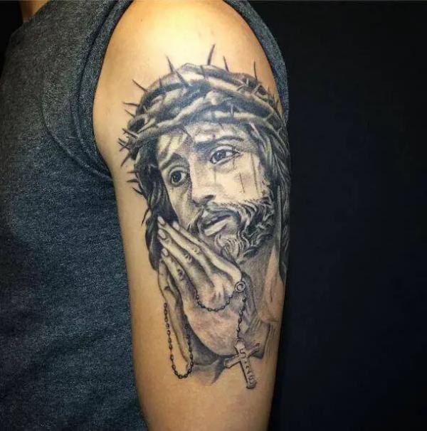 50 Awesome Praying Hands Tattoos