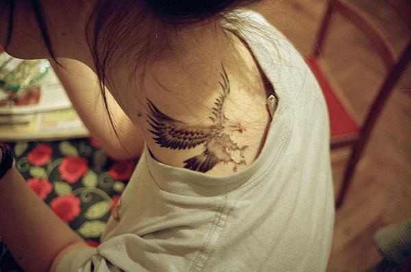 60 Creative and Bold Neck Tattoos