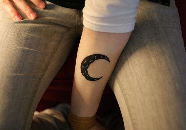 50 Examples of Moon Tattoos