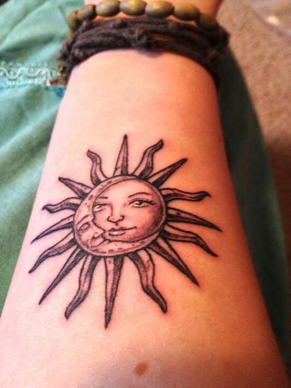 50 Examples of Moon Tattoos