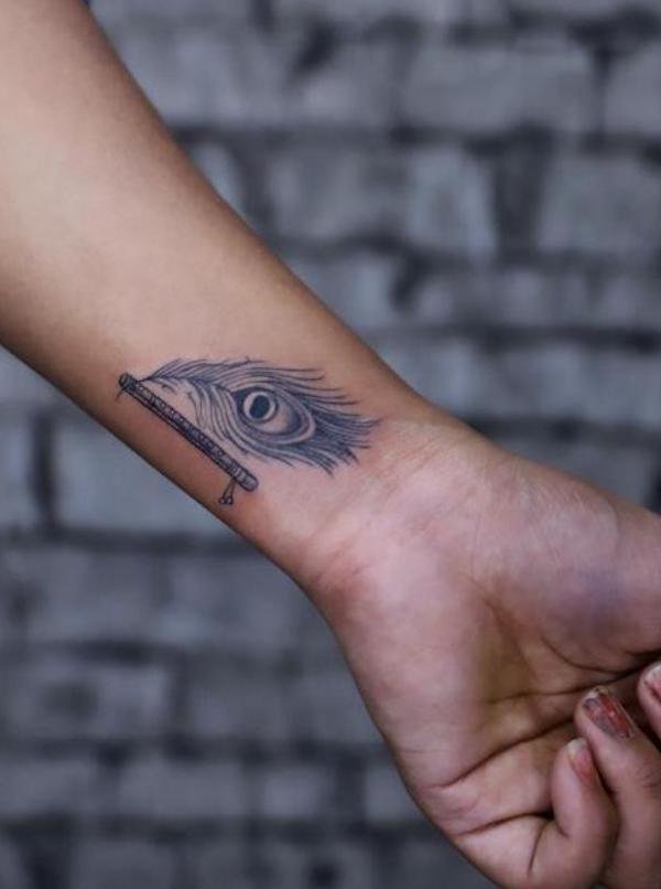55+ Vibrant Peacock Tattoo Designs