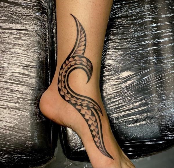 50 Stunning Tribal Tattoo Designs for Women