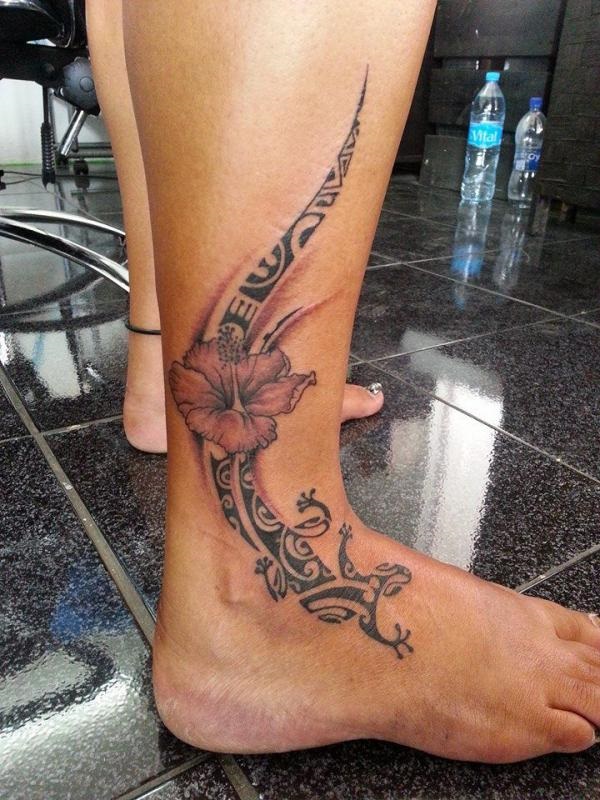 50 Stunning Tribal Tattoo Designs for Women