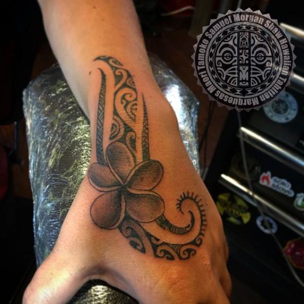 50 Stunning Tribal Tattoo Designs for Women