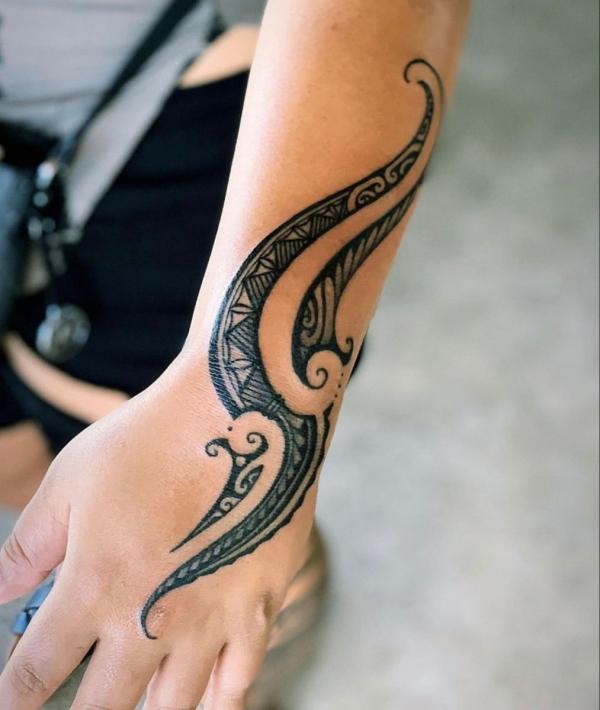 50 Stunning Tribal Tattoo Designs for Women