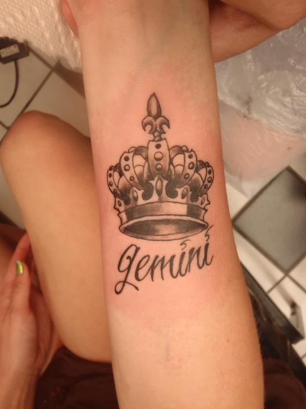 Inked Royalty: Explore 100 Meaningful Crown Tattoos