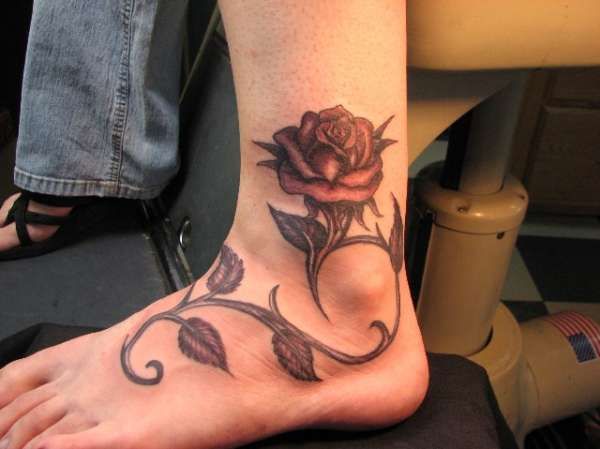 70 Ankle Tattoos for Women: Adding Spice to Your Step!