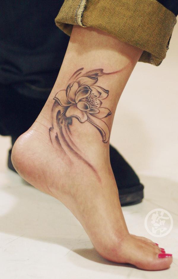 70 Ankle Tattoos for Women: Adding Spice to Your Step!